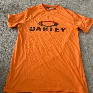 Oakley shirts for men
